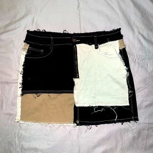 Multicolor distressed mini skirt
